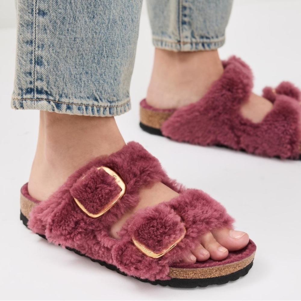 Birkenstock Women's Pink Arizona Big Buckle Teddy River Teddy Sandals Size 37
